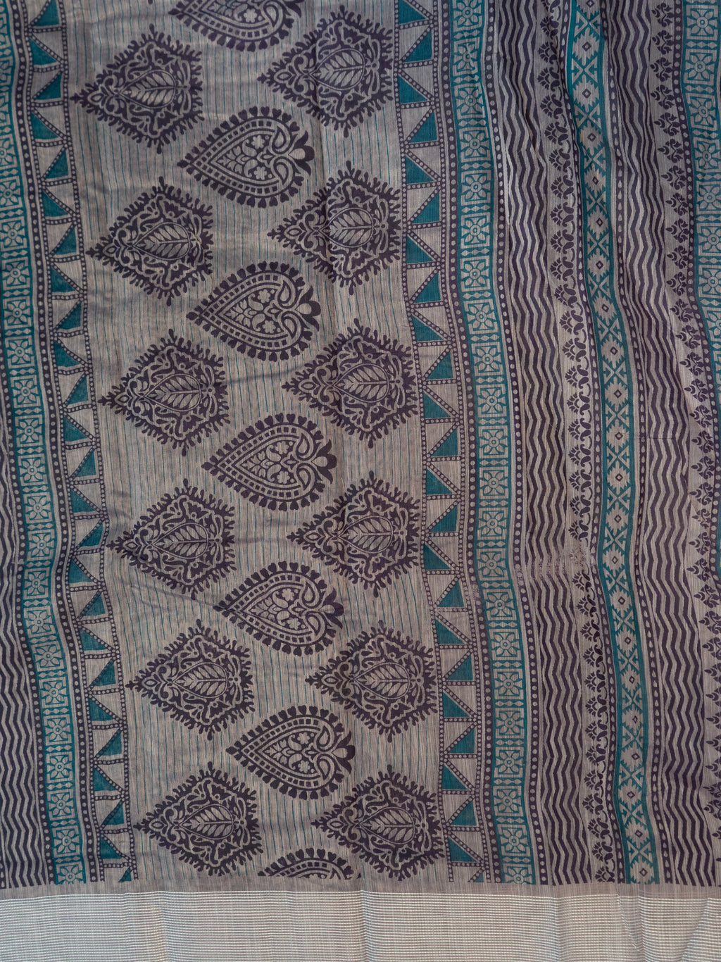 Kalamkari saree in violet color designer print pallu and plain blouse