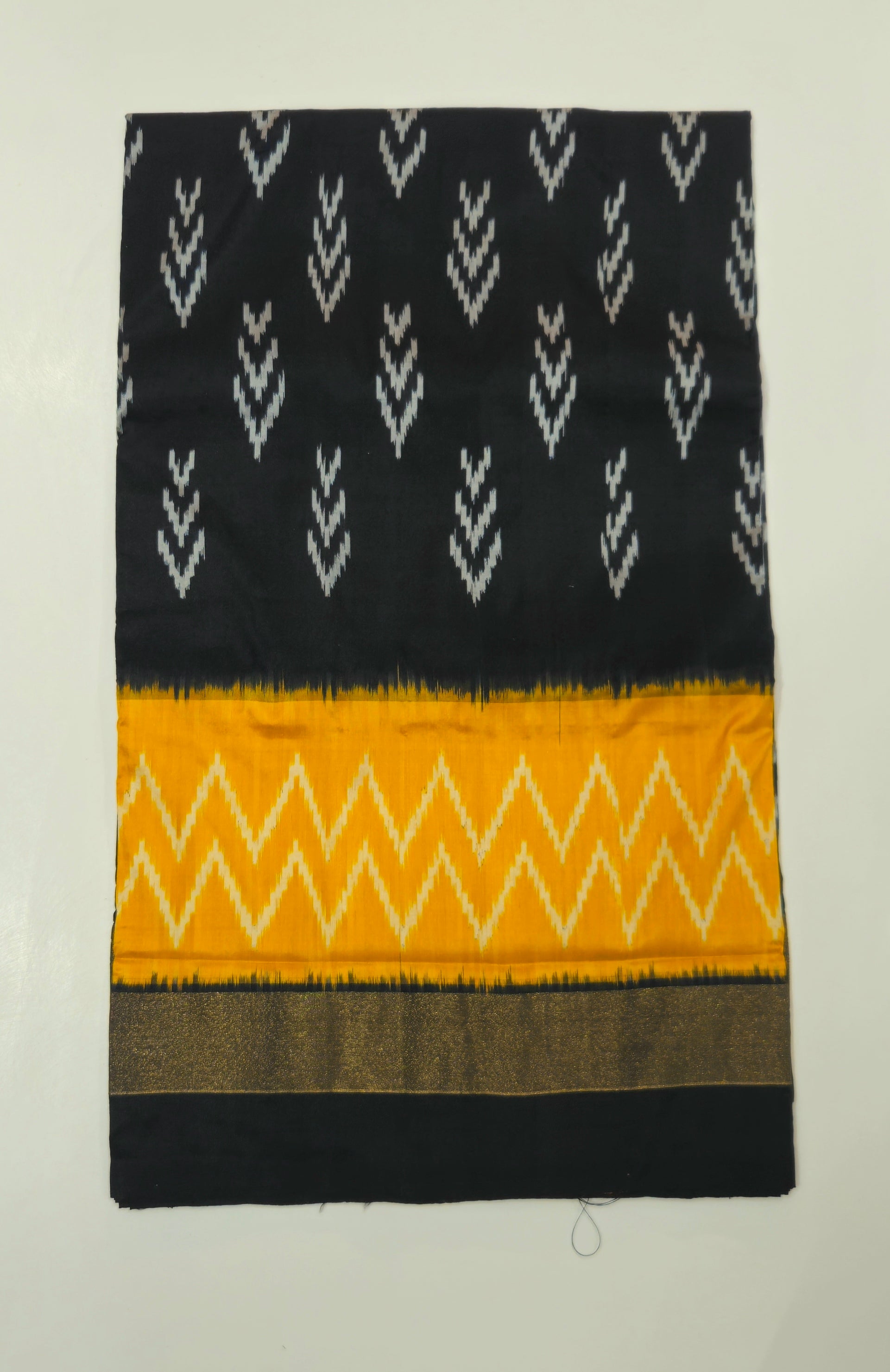 Pure Pochampally silk saree with contrast Blouse