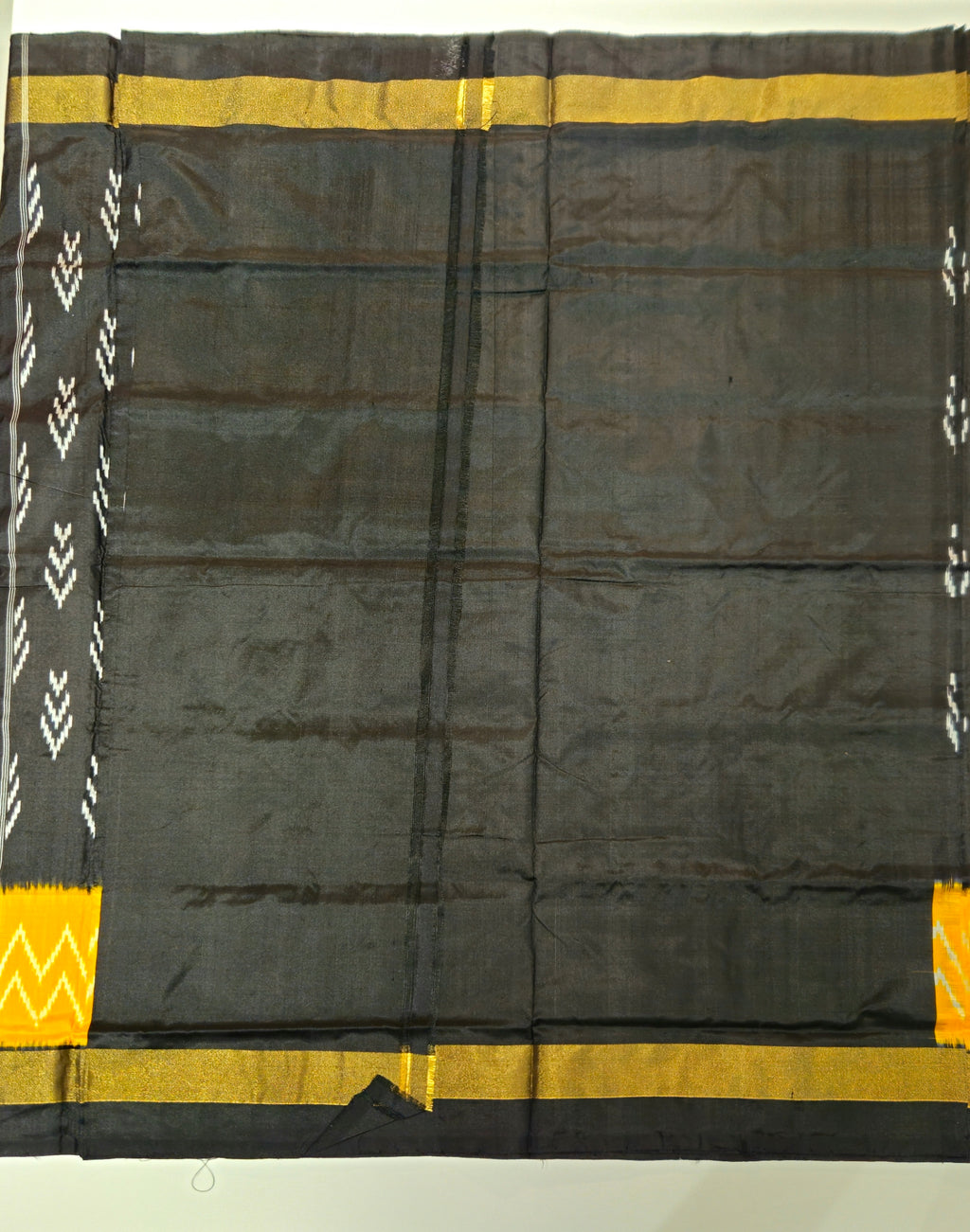 Pure Pochampally silk saree with contrast Blouse