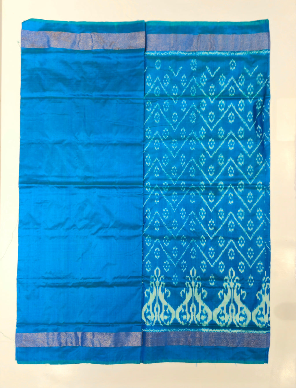 Pure Pochampally silk saree with contrast Blouse