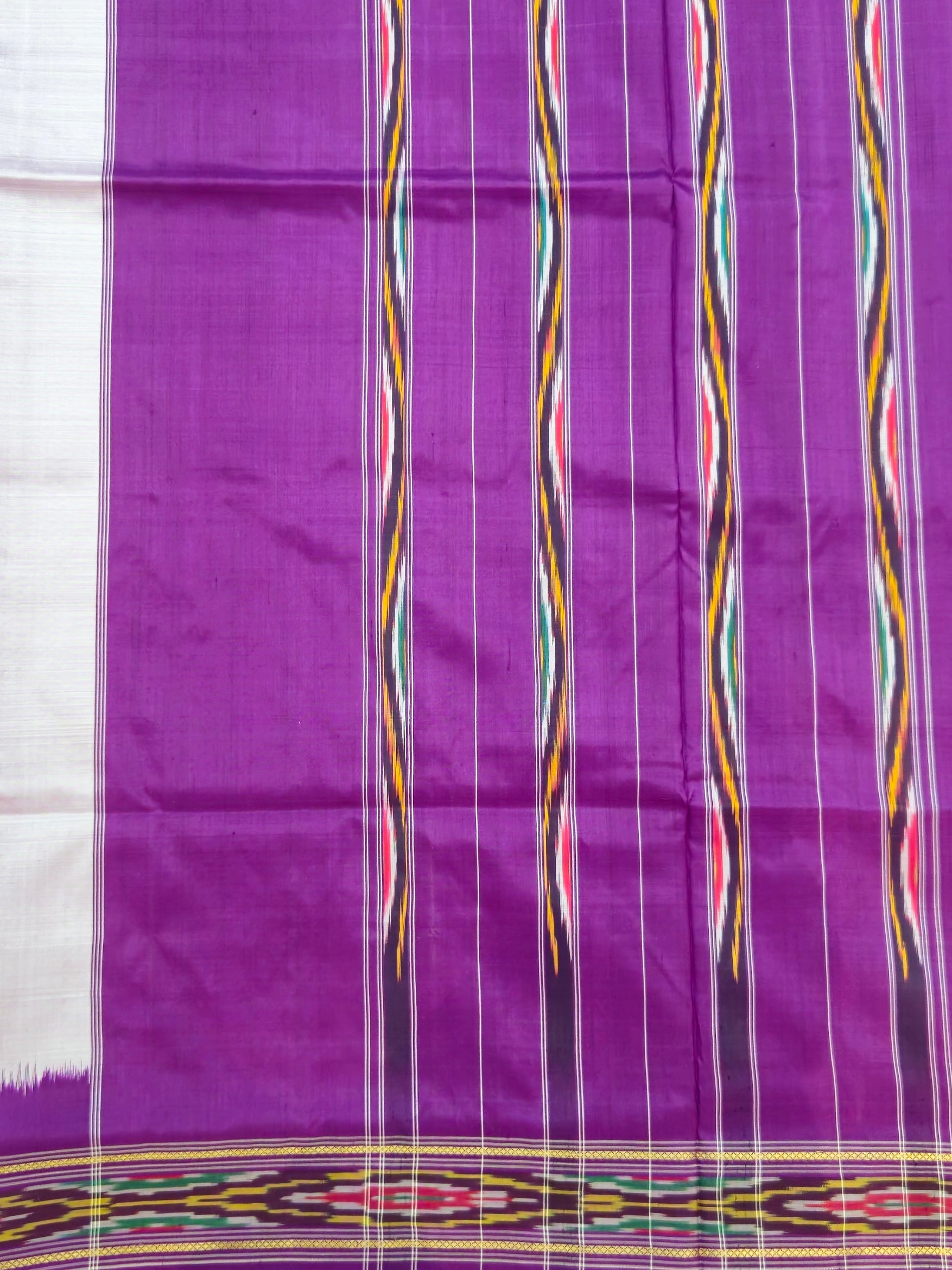 Pure Pochampally silk saree in Lavender colour with pallu without Blouse