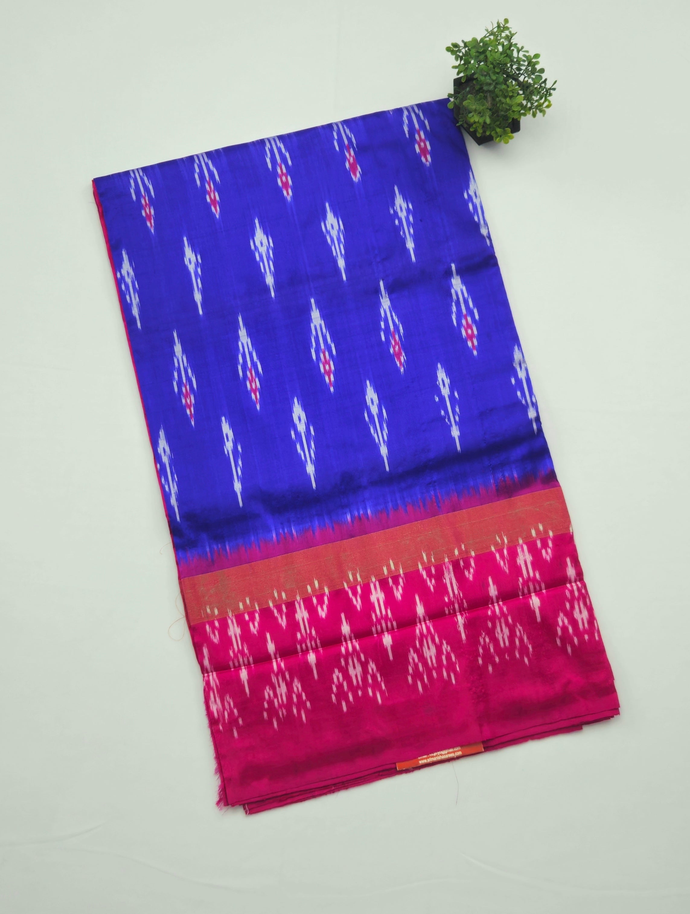 Pure Pochampally silk saree with contrast Blouse