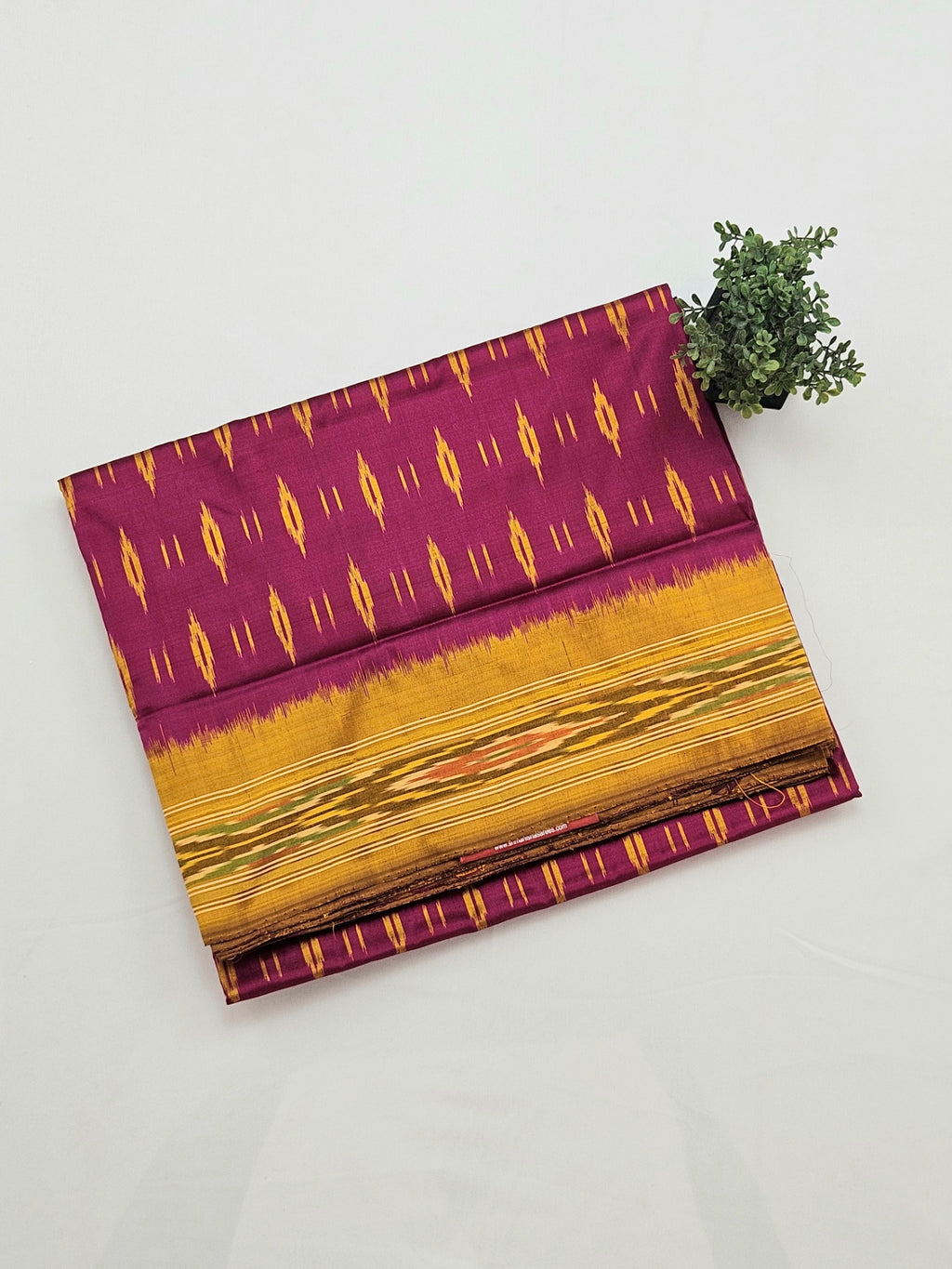 Pure Pochampally weaving silk saree in Pink without Blouse