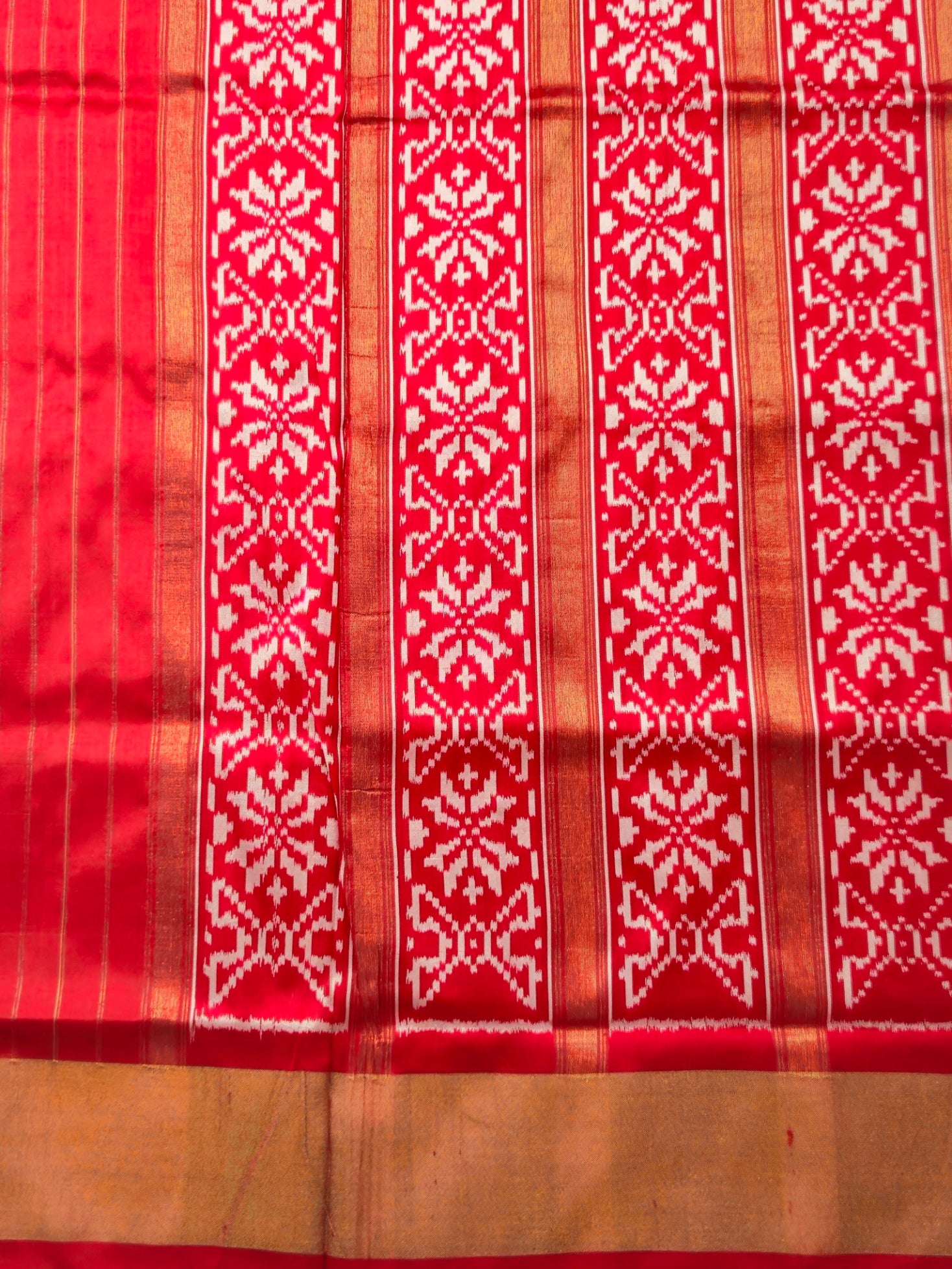 Pure Pochampally silk saree in Green double ikkat with designer pallu and contrast Blouse