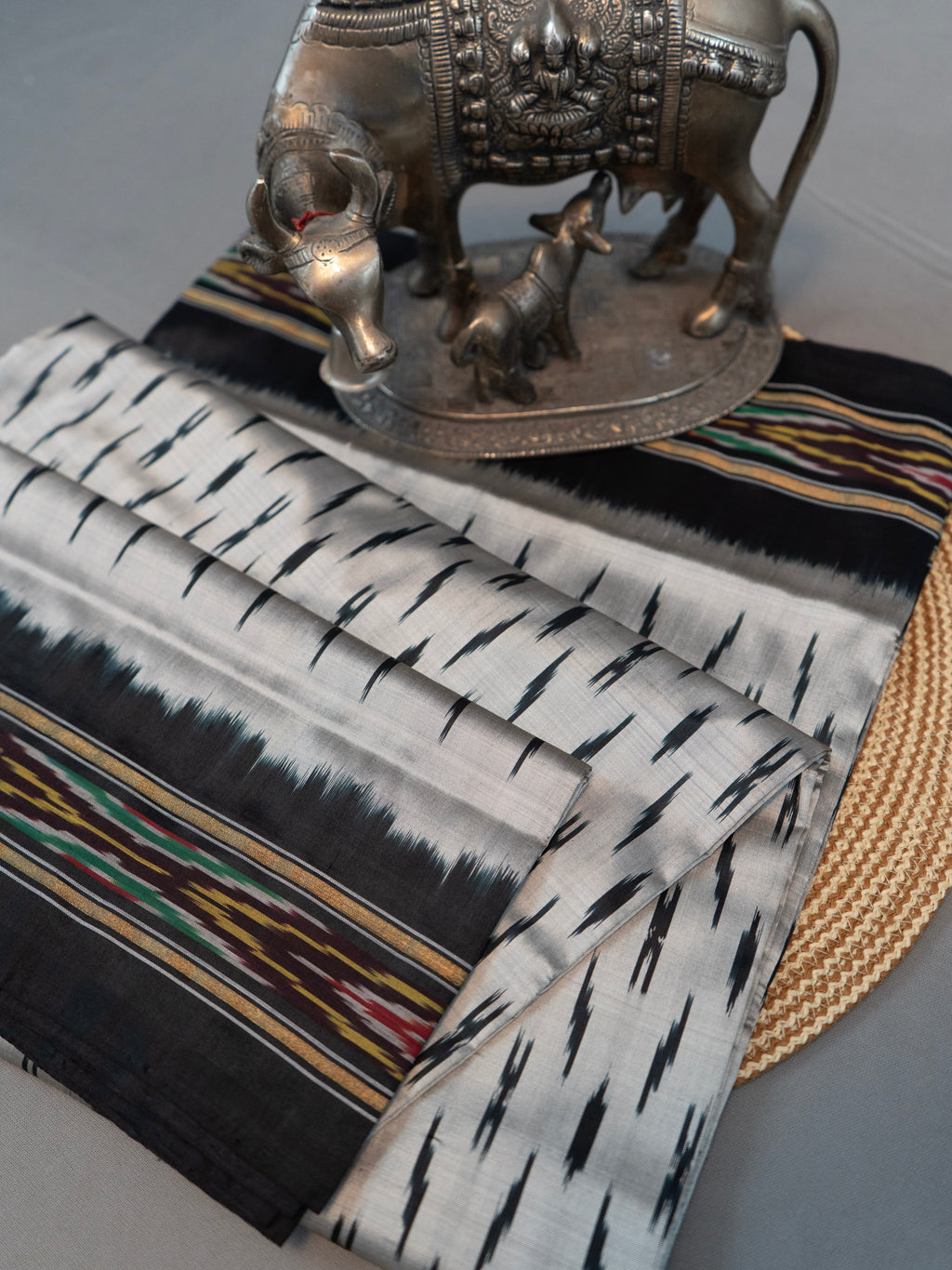 Pure Pochampally silk saree in Grey with designer pallu without blouse