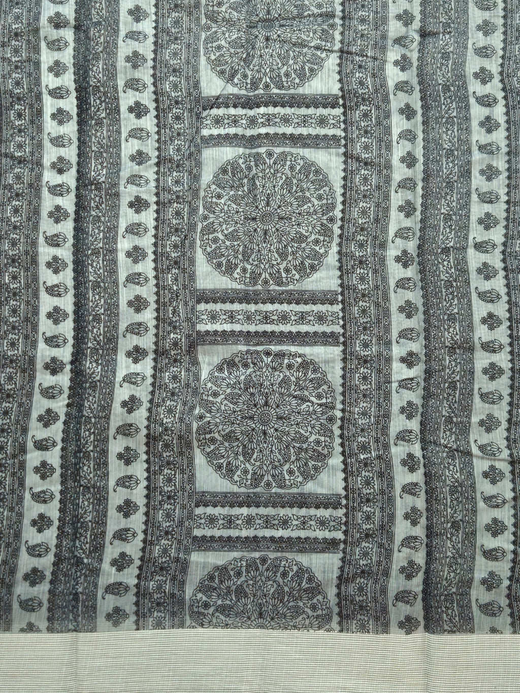 Kalamkari saree in Grey color with designer printed pallu and plain blouse