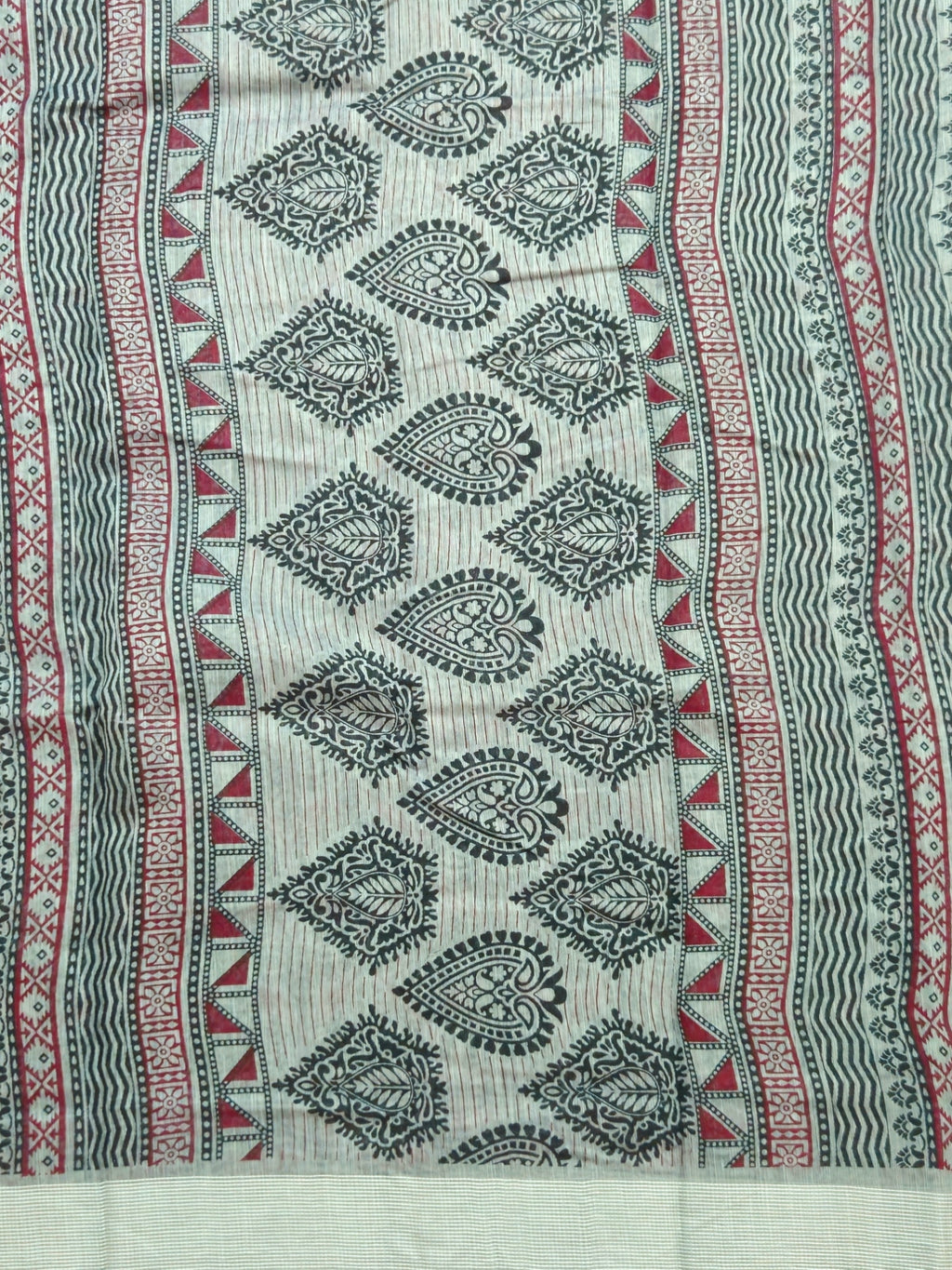 Kalamkari saree in designer printed pallu and plain blouse