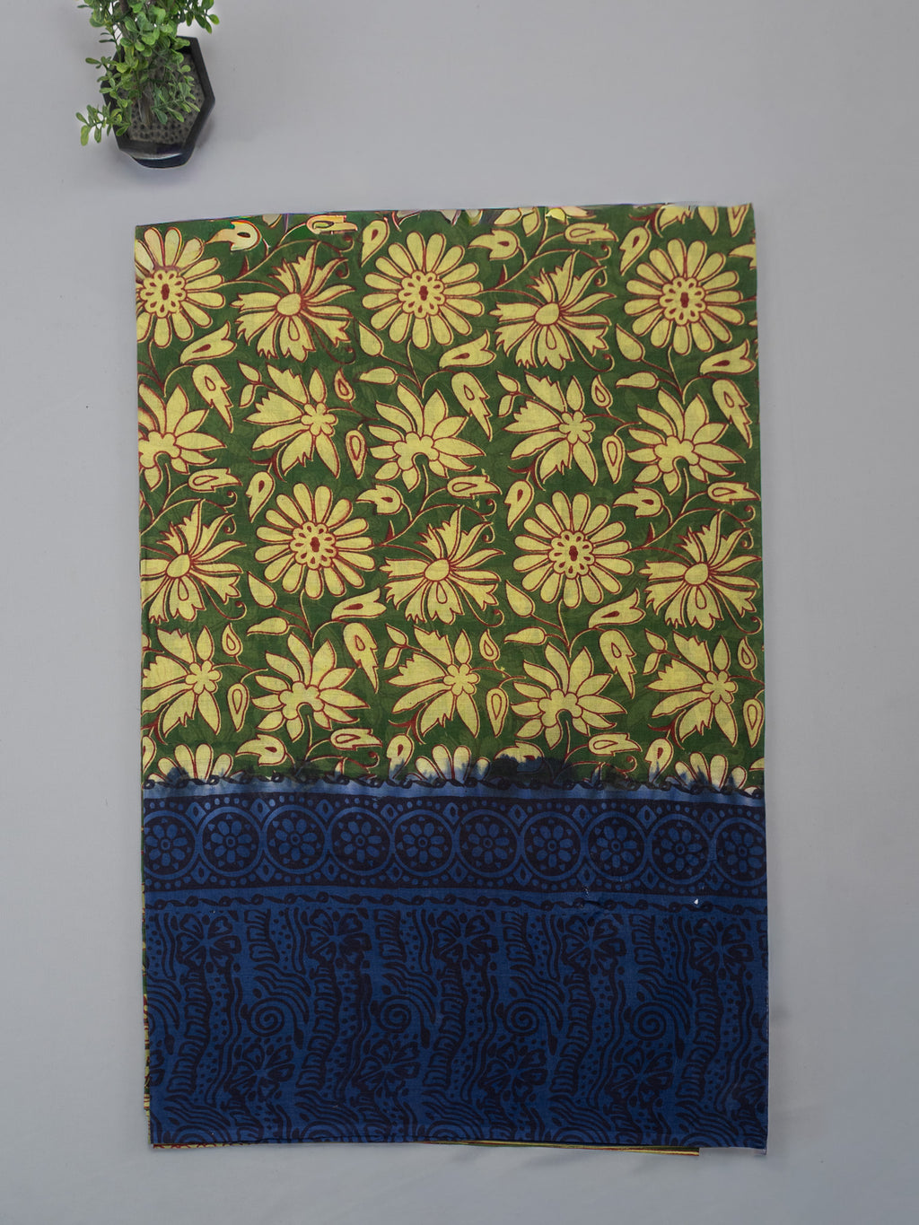 Kalamkari Floral Print Saree with Contrast Kalamkari Pallu & Border