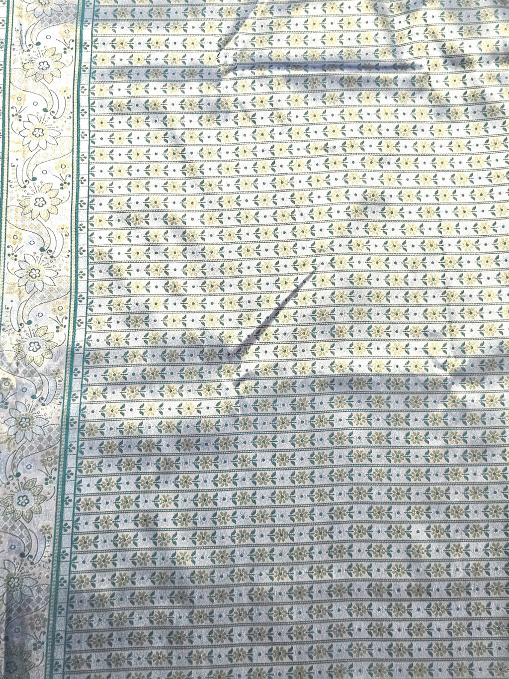 Kanchivaram heavy weaving  brocrade saree in lavender color with contrast geometric blouse