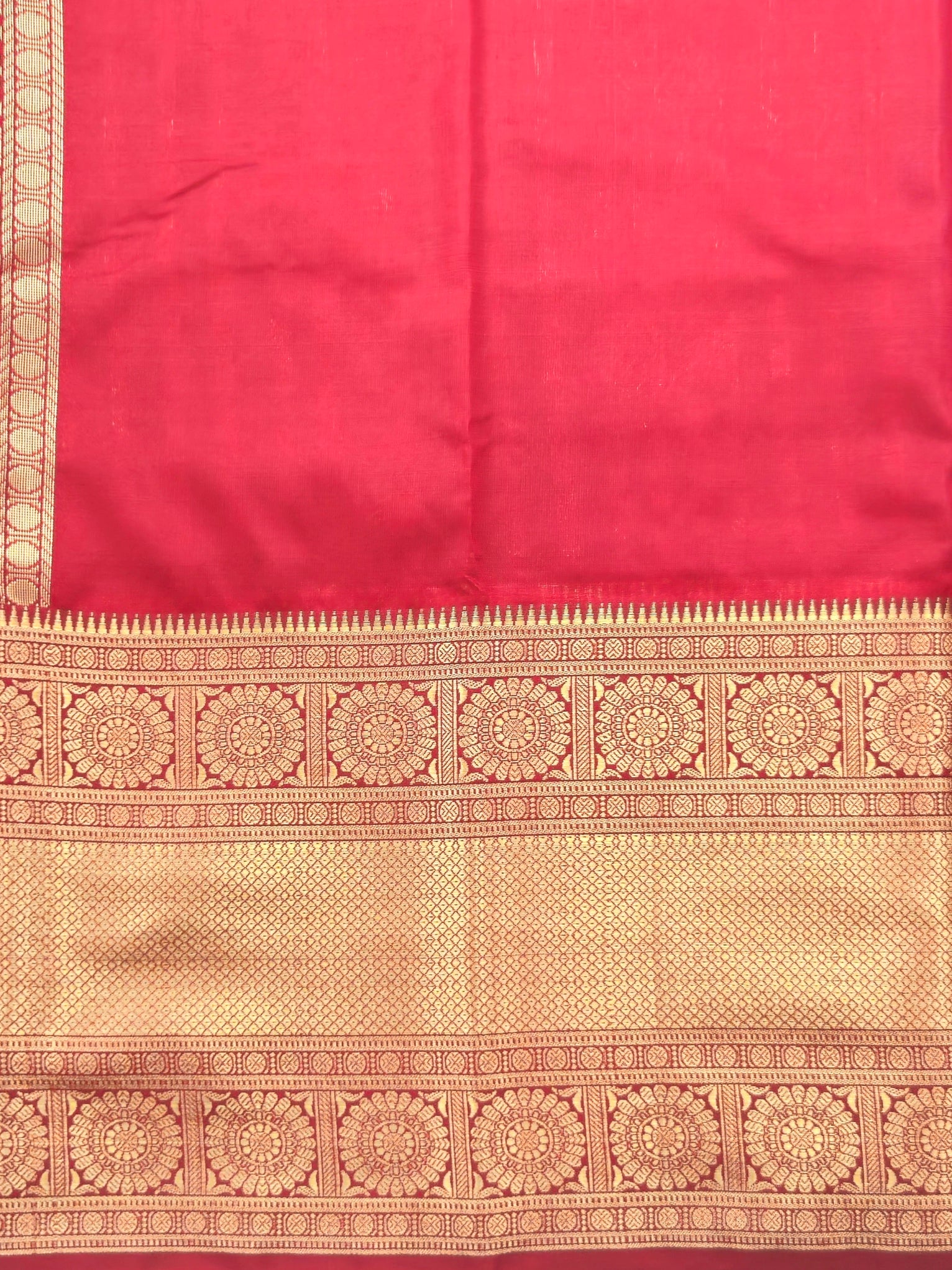 Kanchivaram Geometric weaving  brocrade saree in lavender color with contrast geometric blouse