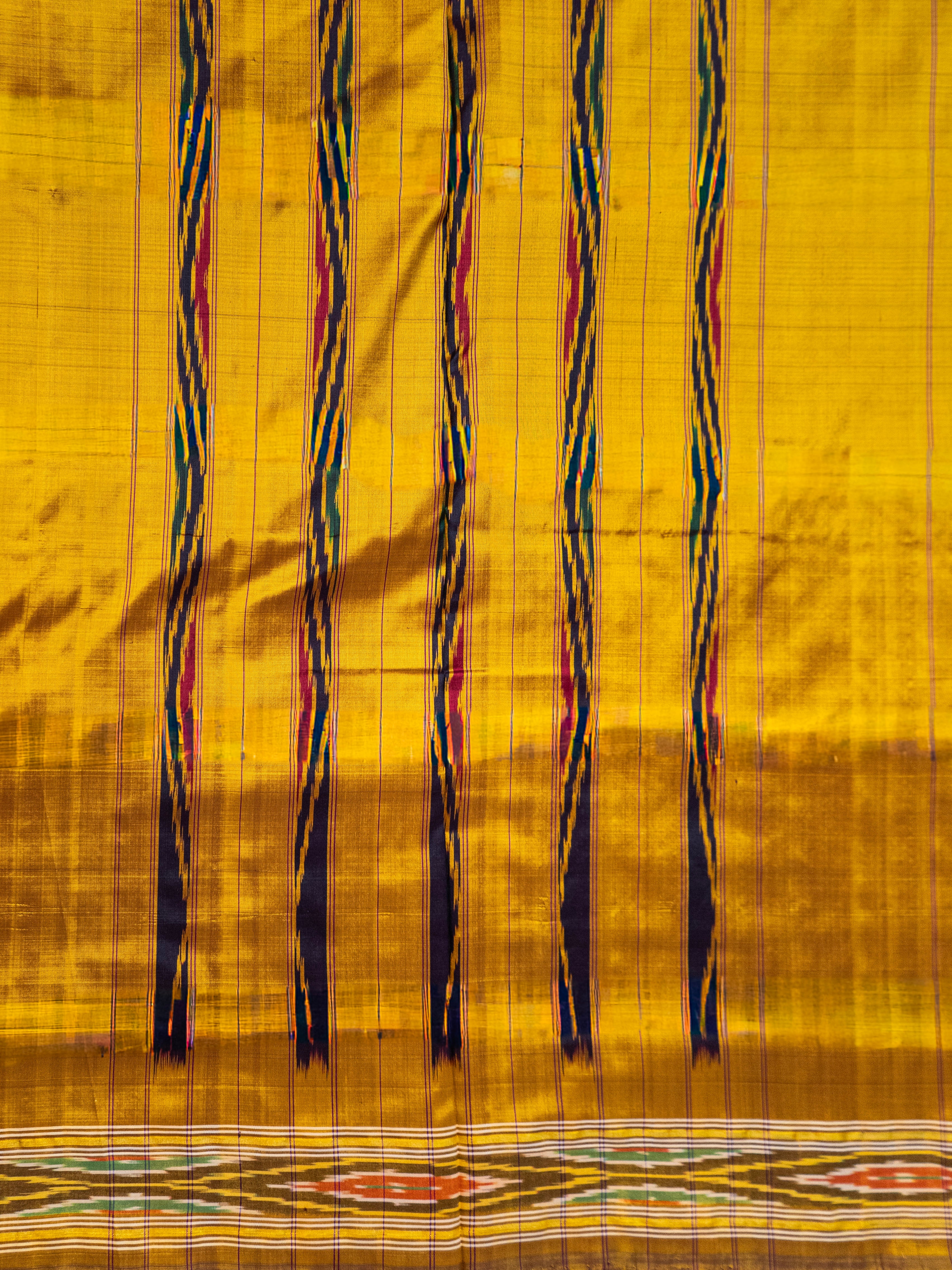 Pure Pochampally silk saree in blue colour with contrast pallu without Blouse