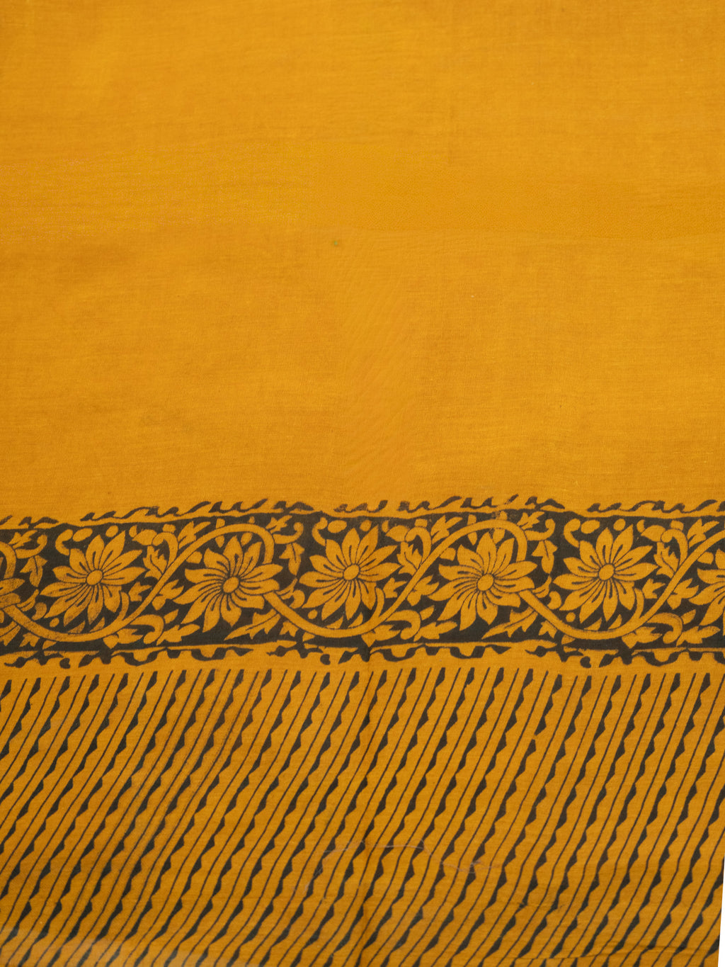 Kalamkari Floral Print Saree with Contrast Kalamkari Pallu & Border