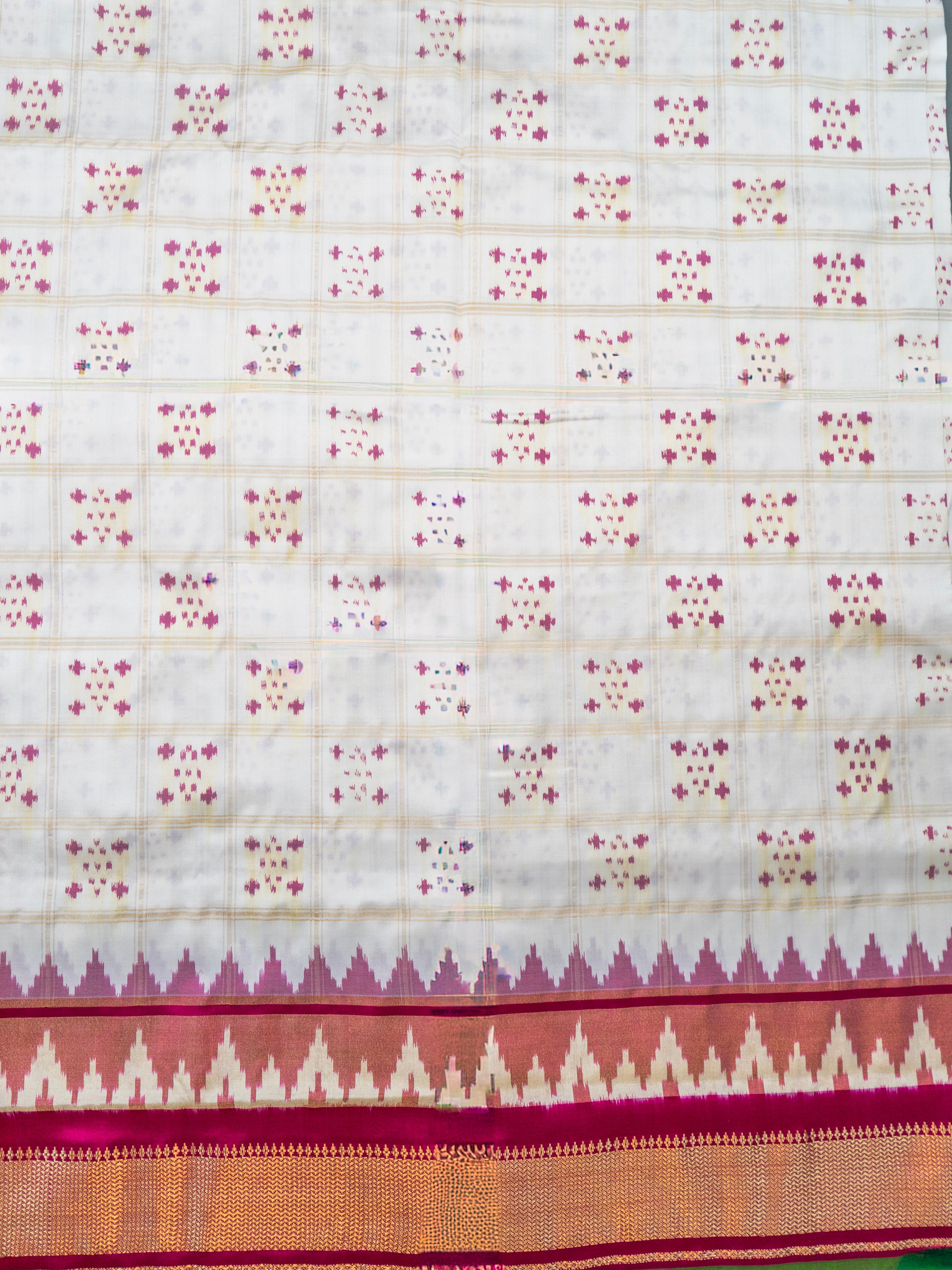 Pure Pochampally Double Ikat Silk Saree in White Ghatchola Checks with Pink Pallu & Zari