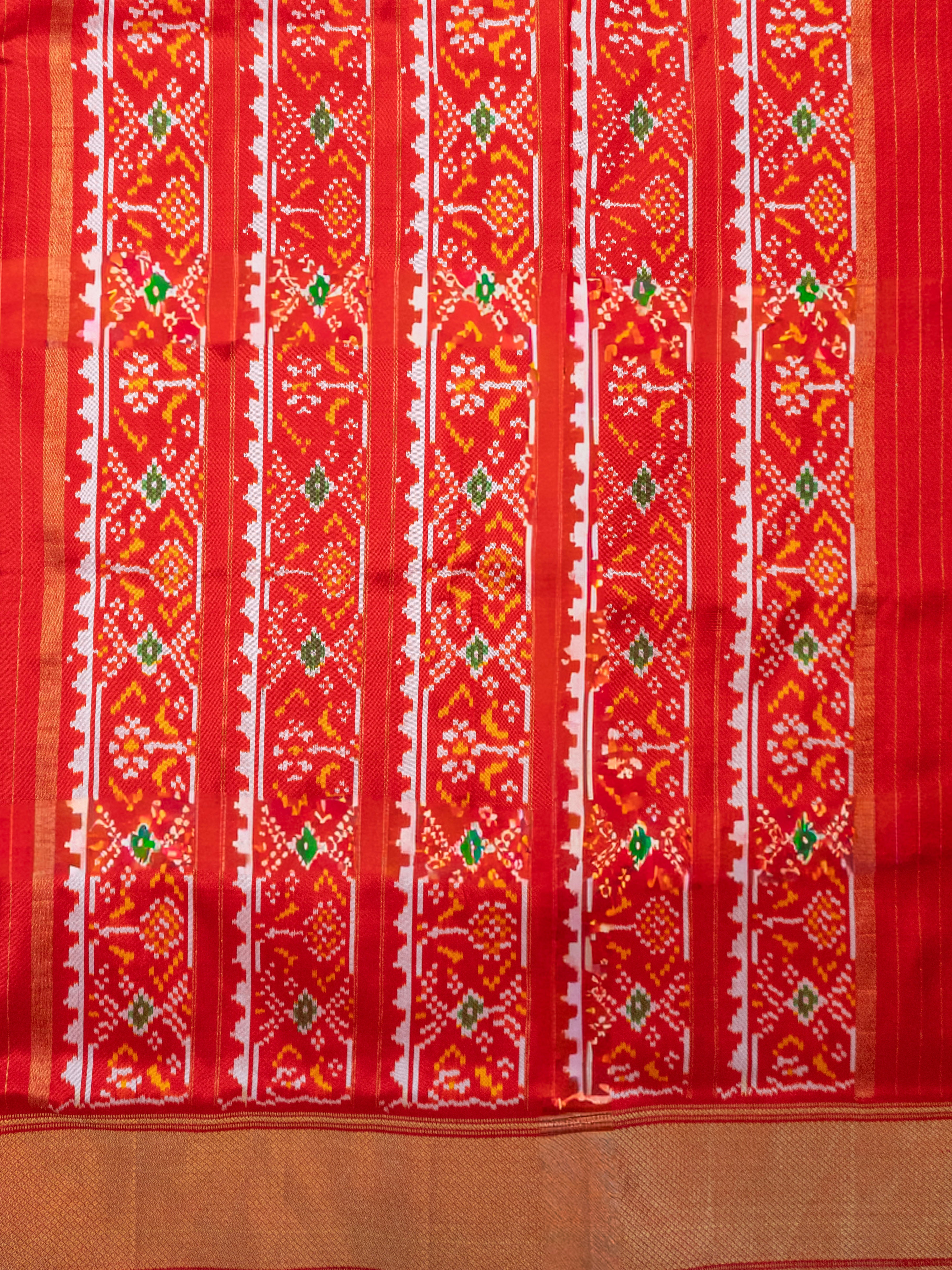Pure Pochampally Double Ikat Fusion Silk Saree in Deep Red with Ikat & Bandhini Weave