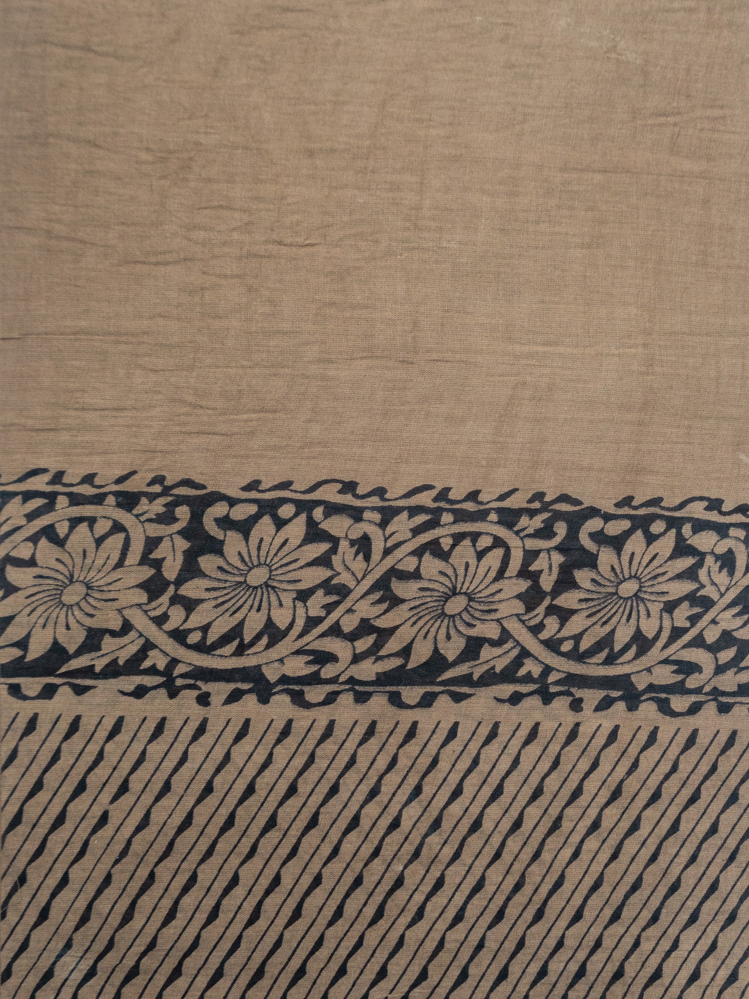 Kalamkari Floral Print Saree with Contrast Kalamkari Pallu & Border